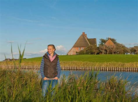 Detaillierte informationen zum umgang mit nutzerdaten finden sie in unserer datenschutzerklärung. Nordsee: Wohnen auf der Hallig Hooge - Stille und Freiheit ...