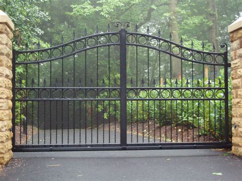 Get A Custom Made Wrought Iron Gate In Nottingham