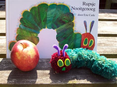 If you take something from the container, leave something in exchange. Juffrouw Mier: Rupsje Nooitgenoeg, The very hungry caterpillar