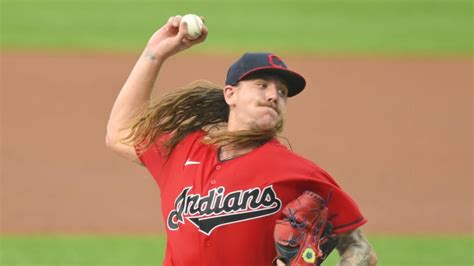 Mike Clevinger traded from Indians to Padres | Yardbarker