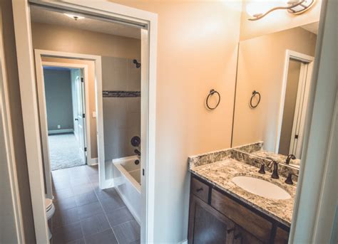 May these few inspiring galleries to bring you some ideas, we really hope that you can take some inspiration from these very interesting pictures. Jack N Jill Bathroom Ideas | online information