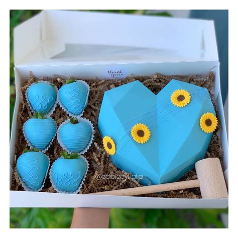Royalty flowers is committed to creating beautiful flower arrangements and floral gifts for any occasion. Edible by Katia 🦋 on Instagram: "Breakable heart box for ...