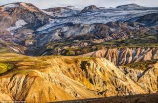 Incredible Photographs Show Colour Changing Iceland Mountains That Look