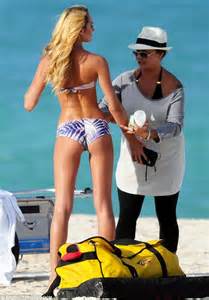 Candice Swanepoel Enjoys The Beach After Busy Victoria S Secret Shoot