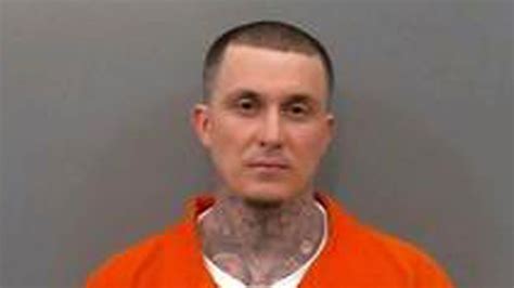 white supremacist gang leader wesley gullett escapes jail captured