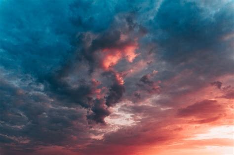 Premium Photo Dramatic Sunset Sky With Multicolor Clouds