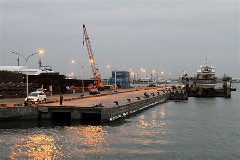 Manage your video collection and share your thoughts. 【高雄。藍色公路】興達港 - 安平藍色公路航線之夕陽一起行 @ 熊の日々、偶々