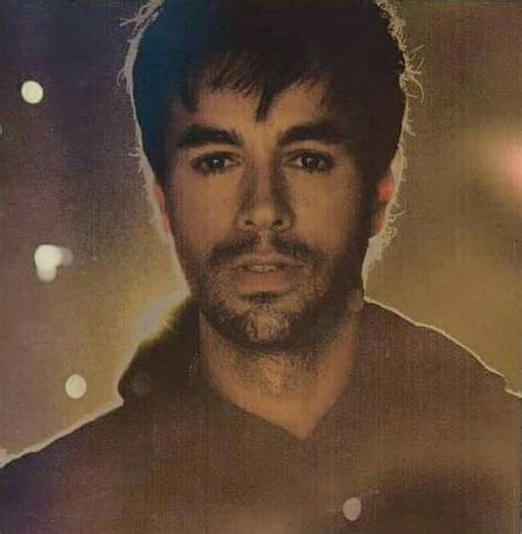 Omg My Mind Is Blowing Enrique Iglesias Moving To Miami Big Hugs