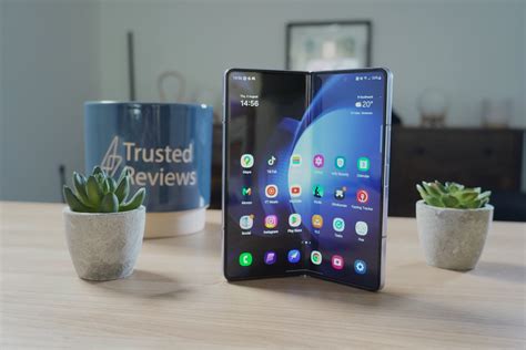 Samsung Galaxy Z Fold 5 Review Déjà Vu