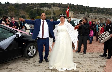 after 29 years of marriage turkish couple get their dream wedding daily sabah
