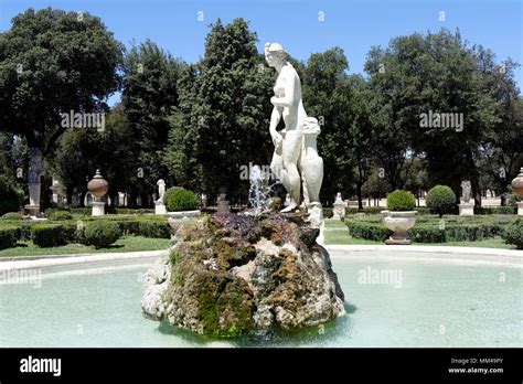 Villa Borghese Fountain Hi Res Stock Photography And Images Alamy