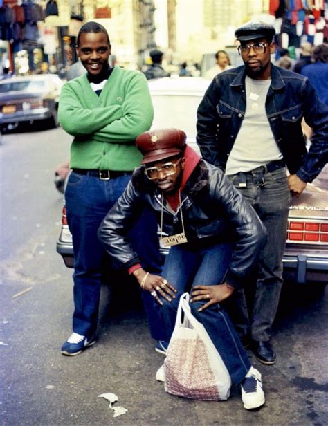 Fascinating Photographs Capture New Yorks Hip Hop Scene From The 1980s 75b