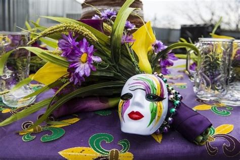Diy Mardi Gras Masks You Can Rock On The Street Diy Projects