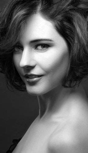 Pin By Greg On Portraits Pretty Woman Portrait Black And White