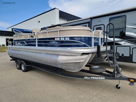 2019 Sun Tracker Party Barge 22 Xp3 Specs And Pricing