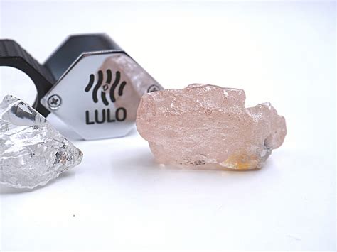Big Pink Diamond Discovered In Angola Largest In 300 Years Metro Us