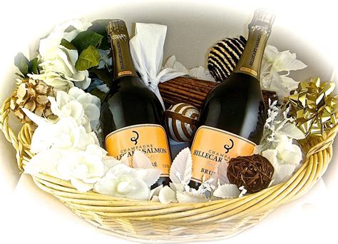 Free uk standard delivery on orders over £50. Wine, Champagne & Liquor Gift Baskets Ready for Delivery ...