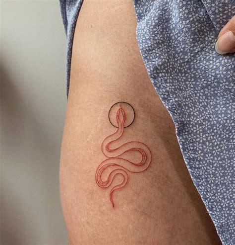 32 Small Snake Tattoo Models For 2021 Small Tattoos And Ideas