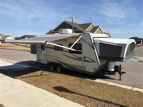 2013 Used Jayco Jay Feather Ultra Lite X19h Travel Trailer In Wisconsin