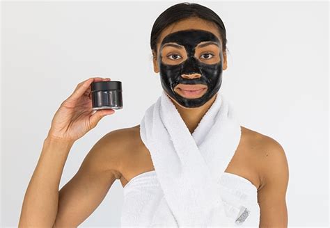 Nah, berikut 5 masker alami untuk kulit berminyak yang bisa kamu coba! 6 Langkah Untuk Mengontrol Kilau Pada Kulit Berminyak