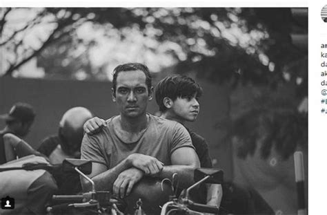 Syifa hadju diketahui dekat dengan arnold leonard. Potret Arnold Leonard di Film Darah Daging, Macho Banget - MataMata.com