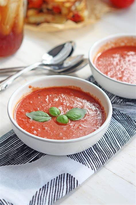 Quick And Easy Tomato Soup On The Table In 20 Minutes Easy Tomato Recipes Easy Tomato Soup