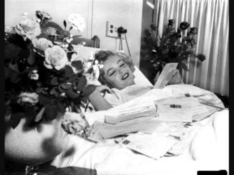 Er fand die leiche der laura palmer in der kultserie twin peaks und kam selbst unter rätselhaften umständen ums leben. Marilyn Monroe Hospital Photos - YouTube