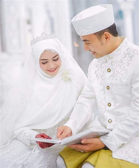 Pesta Pernikahan Bernuansa Islami 2019 Muslimah Wedding Muslim Wedding Hijab Muslim Wedding