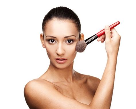 6 Makeup Tips To Enhance Your Best Assets In A Natural Way Tanning Skin Care Makeup Tips