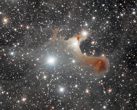 Vdb 141 Ghost Nebula The Ghost Nebula Is An Interesting Re Flickr