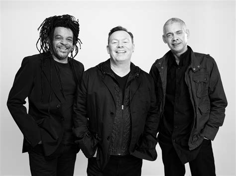 Ub40 saxophonist and founding member brian travers died sunday, august 22nd, after a lengthy battle with cancer, according to a statement from the band. Wil de echte UB40 opstaan?
