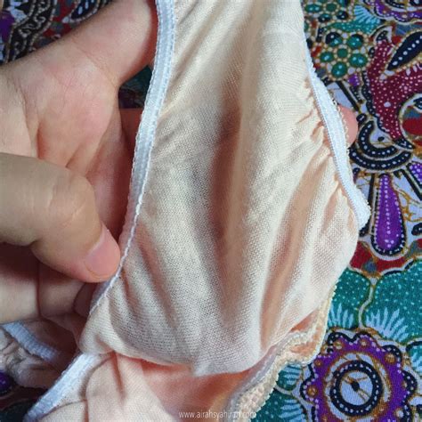 Persediaan Berpantang Disposable Ladies Panties — Airah Syahirah