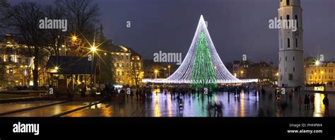 Christmas Den And Decorated Illuminate Fir Tree Stock Photo Alamy