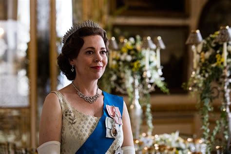 Netflix The Crown 影射英女王跟好友 Lord Porchester 婚內出軌 Popbee
