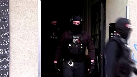 German Police Raid Criminal Clans In Berlin Youtube