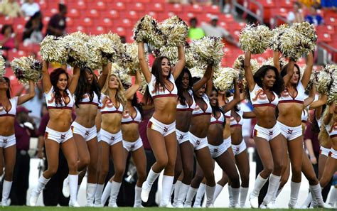 More Than 30 Former Cheerleaders May File Lawsuit Against The