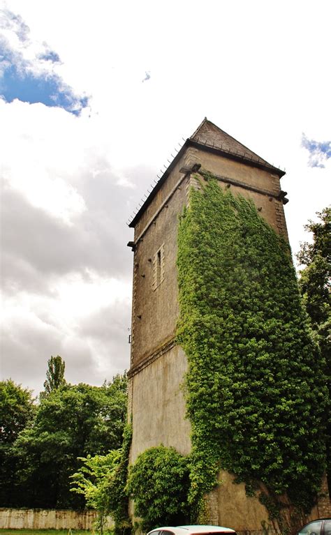 Save 20% on hydration bottles and travel mugs. Photo à Le Creusot (71200) : La Tour - Le Creusot, 355351 ...