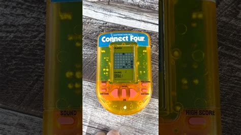 💛connect Four 4 Electronic Handheld Travel Game Milton Bradley 1995