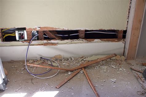 The pcts will wire two sample homes (one of mud construction) with standard techniques and techniques applicable to mud construction. Wire Your Home for Ethernet | PCWorld