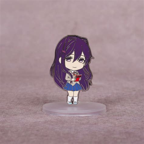 Nendoroid Pin Yuriaccessoriespinsenamelnendoroiddoki Doki