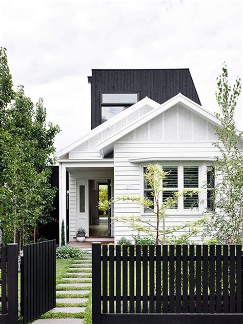 Black houses can be beautiful, but would you ever paint your house black? a little black and white... | Facade house, House exterior ...