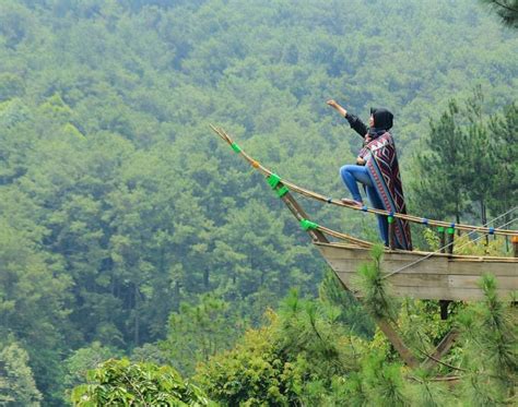 33 tempat wisata paling memikat di sekitaran bogor dan puncak. 22 Tempat Wisata di Bogor yang HIts Untuk Kamu Kunjungi Saat Liburan