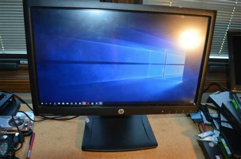 Hp L2206tm Touch Screen Computer Monitor 22 Led Lcd 1920 X 1080 For