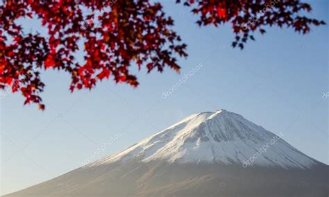 Mount Fuji With Red Autumn Leaf Japan — Stock Photo © 2nix 38828697