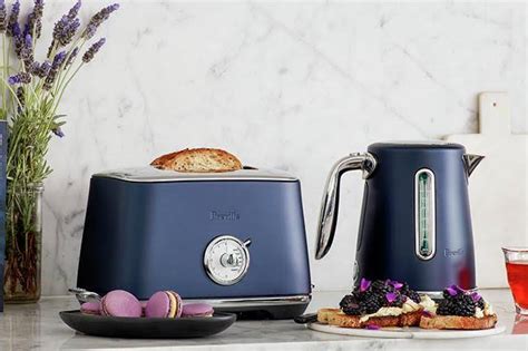 breville smart kettle luxe has 5 temperature settings and a lid that releases steam ustechreport