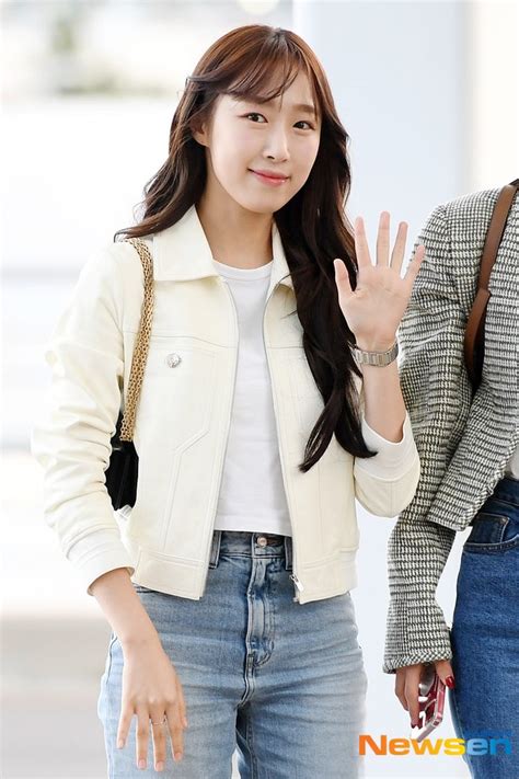 Wjsn Daily On Twitter Pic Wjsn At Incheon Airport Heading