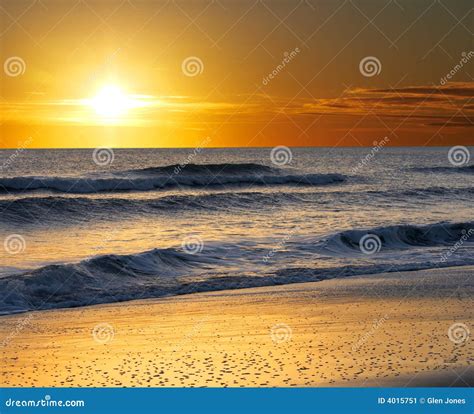 Beach Sun Stock Image Image Of Morning Illuminated Daybreak 4015751