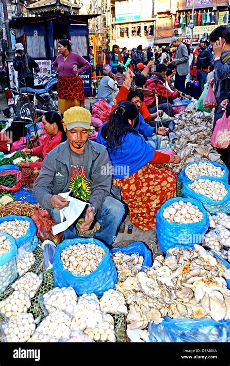 Nepal Kathmandu Market Vendors Hi Res Stock Photography And Images Alamy