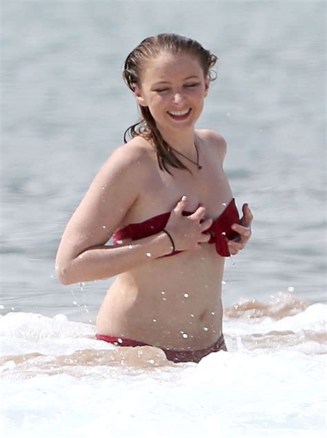 Elisabeth Harnois In Red Bikini Gotceleb