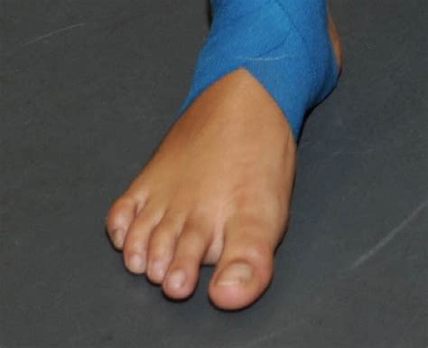 indira weiß s feet
